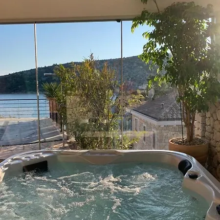 Holiday home Kamelicina *