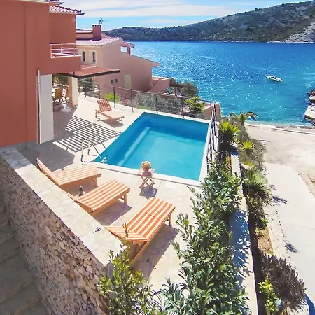 Holiday home Kamelicina *