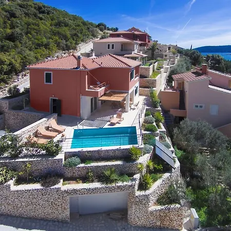 Holiday home Kamelicina