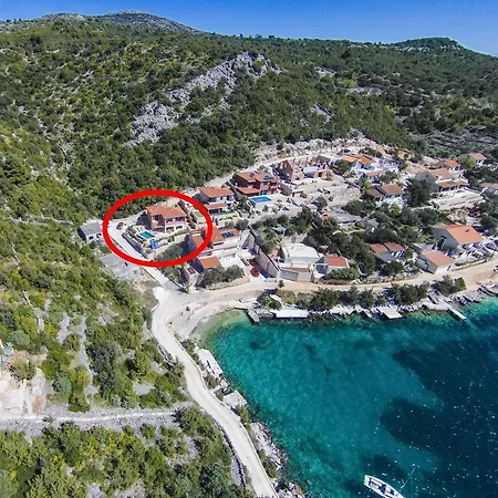 Kamelicina Holiday home *