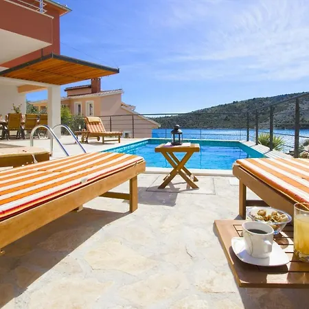 Kamelicina Holiday home